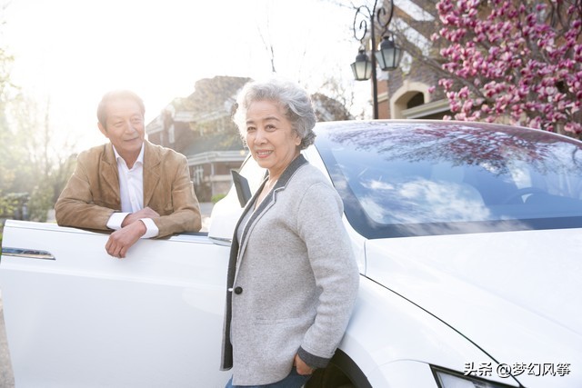 今年做买卖太难！人口结构变化致营业额为零，消费市场活力削弱(图2)