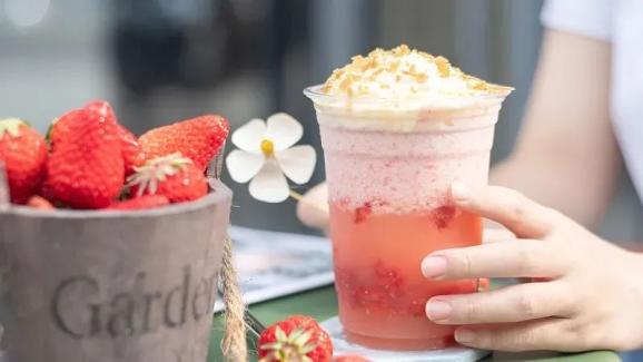 喜茶降价、茶颜悦色提价，奶茶行业为何如此内卷？(图8)