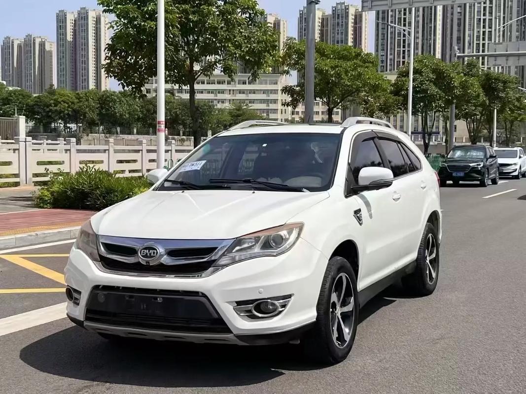 秋高气爽迎十一黄金周，出游选比亚迪S7等全能型SUV(图2)