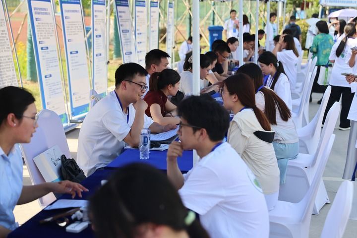 决胜‘十四五’打好收官战，新华社系列报道展现发展新局(图4)