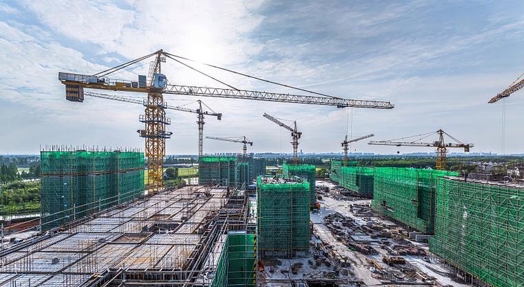 塔吊林立厂房内产业变革正当时，海阳科技智能化升级进行中(图2)