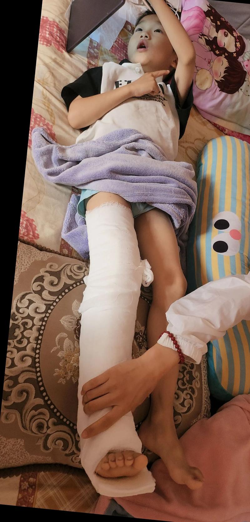 骨折躺床上没收入?分享真实踩坑经历,帮你避开骗局(图2) 骨折躺床上没收入?分享真实踩坑经历,帮你避开骗局(图2)