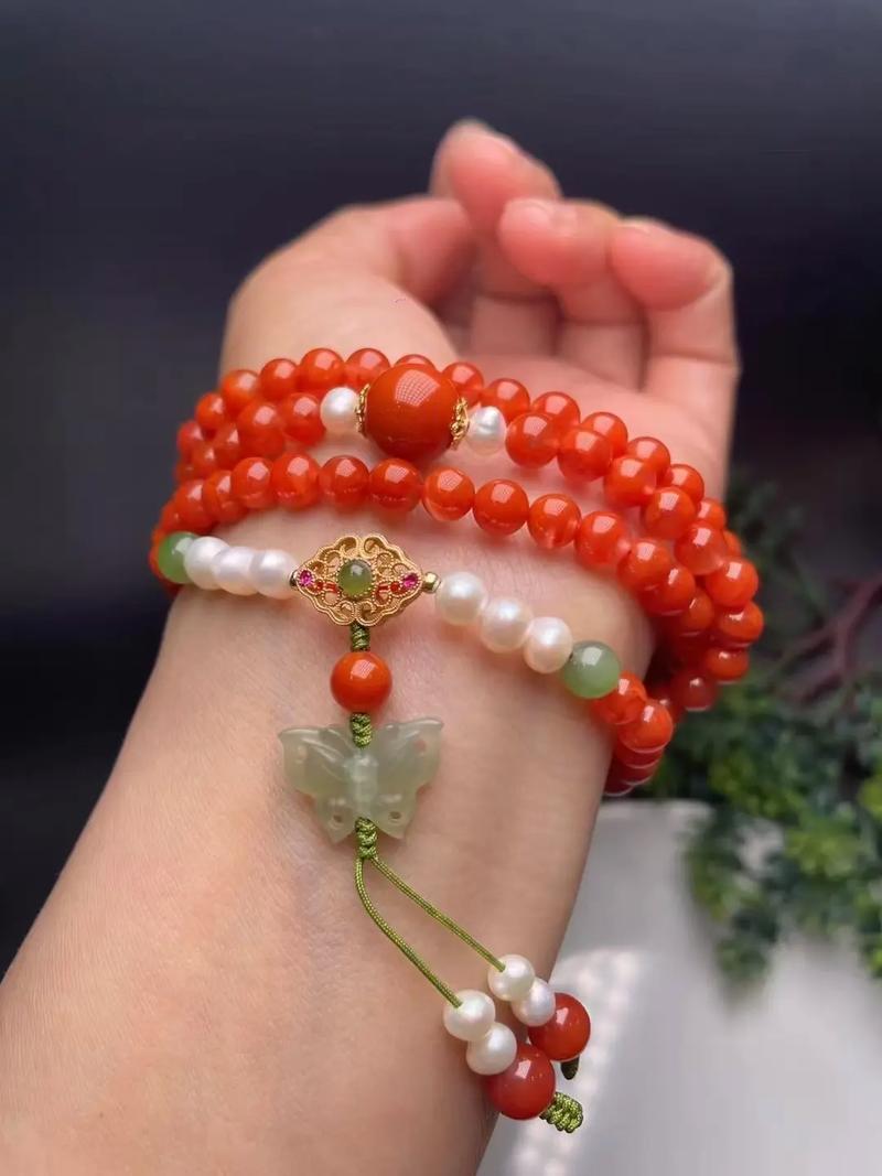 南红盘玩后油润感更强，红得更透更亮(图6)