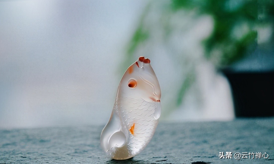 南红盘玩后油润感更强，红得更透更亮(图7)