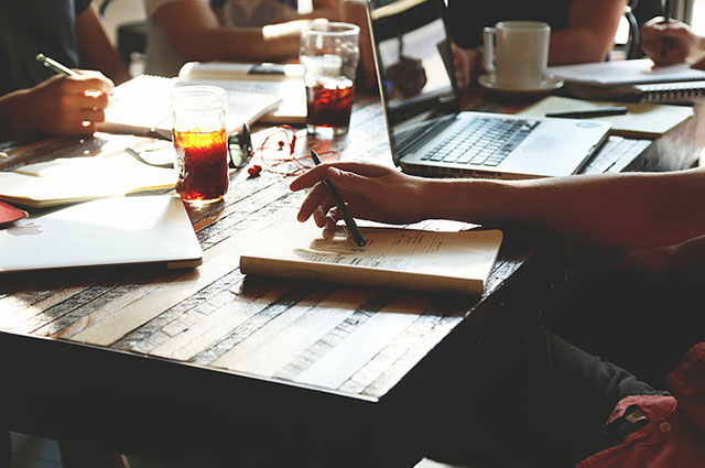 企业招股说明书究竟谁来写？国内香港情况大不同(图2)