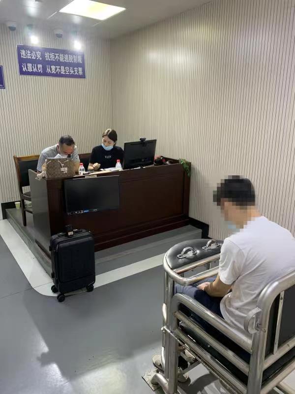 言情小说网站赚钱吗？盗版电子书生意背后的真相(图3)